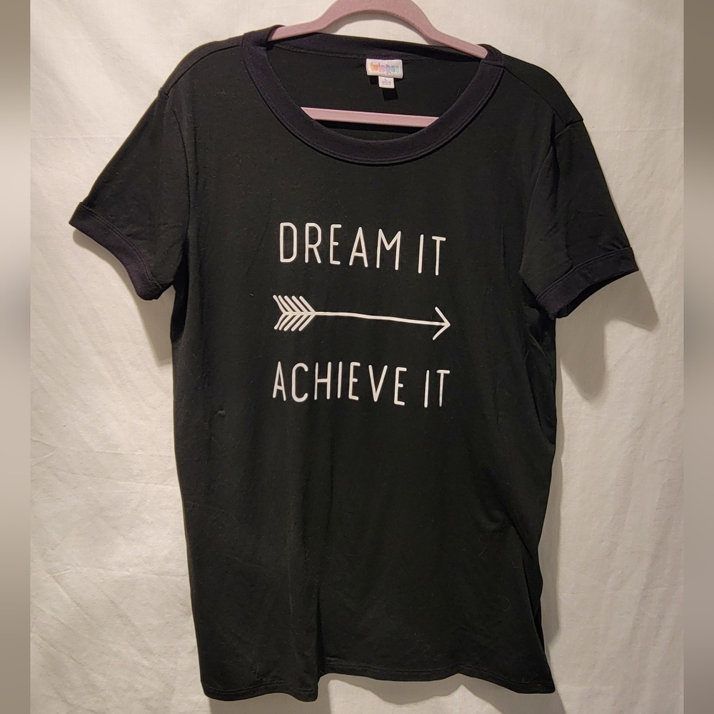 ⭐️ 2/$10 ⭐️ Dream It -> Achieve It T-Shirt